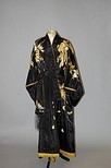 Lot 197 - An embroidered kimono/housecoat, Japanese for...