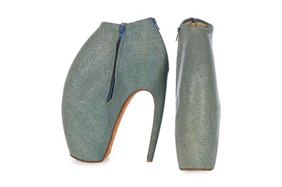 Lot 261 - A fine and rare pair of Alexander McQueen...