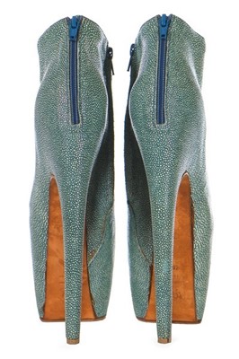 Lot 261 - A fine and rare pair of Alexander McQueen...