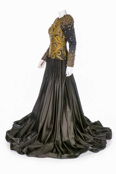 Lot 264 - A fine Alexander McQueen embroidered black...