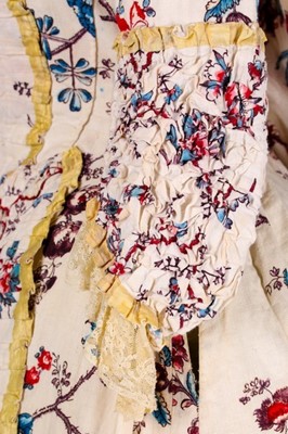 Lot 34 - A printed cotton 'Indienne' robe à la Franaise,...
