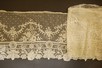 Lot 203 - A general group of lace, mainly 19th century,...