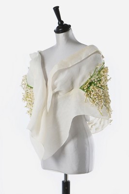 Lot 90 - A fine and rare Givenchy couture 'Lily of the...