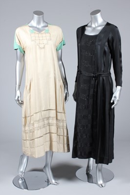 Lot 148 - A group of 1920s-30s clothing, including grey...