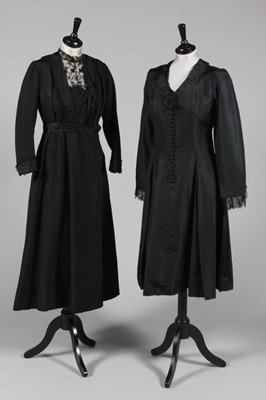 Lot 170 - A group of mainly black clothing dating from...