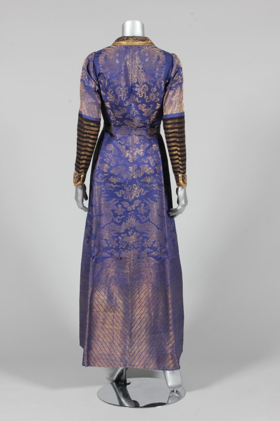 Lot 224 - A Chinese brocaded silk dragon robe, jifu