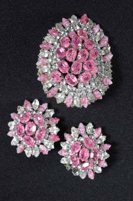 Lot 347 - A Christian Dior brooch and matching pair of...