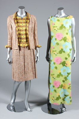 Lot 34 - A Chanel couture cocktail suit, circa 1965,...