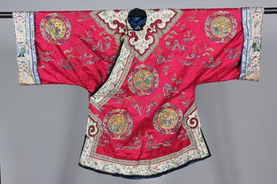 Lot 66 - A fine magenta damask ladies informal robe,...