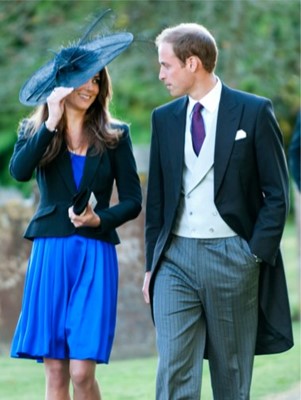 Lot 47 - The black 'Aurora' picture hat worn by Kate...