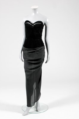 Lot 198 - A Thierry Mugler black velvet and chiffon...