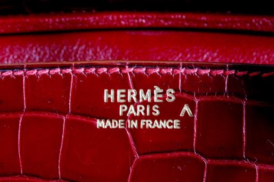 Lot 11 - A fine Hermès red crocodile Birkin, Crocodylus...