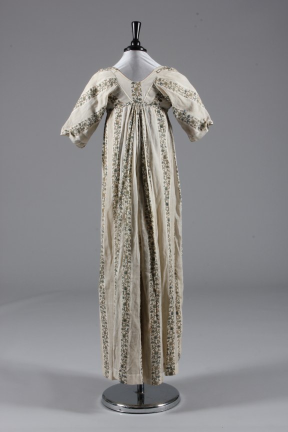 Lot 81 - A printed muslin day dress, circa 1800-1810,