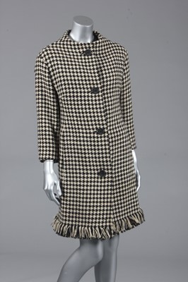 Lot 156 - A Christian Dior hound's-tooth checked wool...