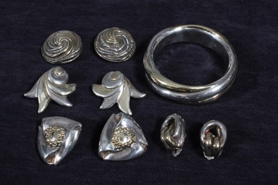 Lot 133 - A group of silver jewellery, 1980s, Israeli,...