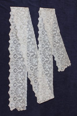 Lot 3 - A fine flounce of Brussels mixed lace, circa...