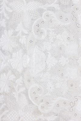 Lot 8 - An interesting group of 17th/18th century lace,...