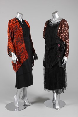 Lot 132 - A general group of women's clothing 1920s-40s,...