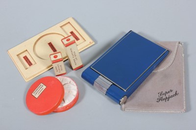Lot 30 - A group of cosmetics and vanity cases,...