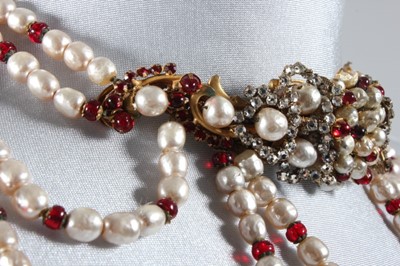 Lot 64 - A Miriam Haskell pearl and garnet bead choker,...