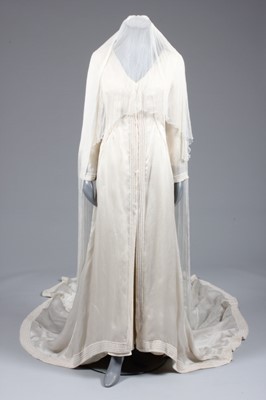 Lot 181 - The Samantha Shaw replica bridal gown and...