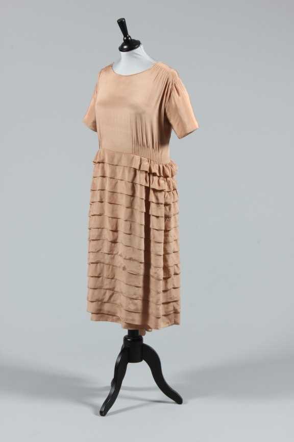 Lot 43 - A rare, early Gabrielle Chanel couture day...