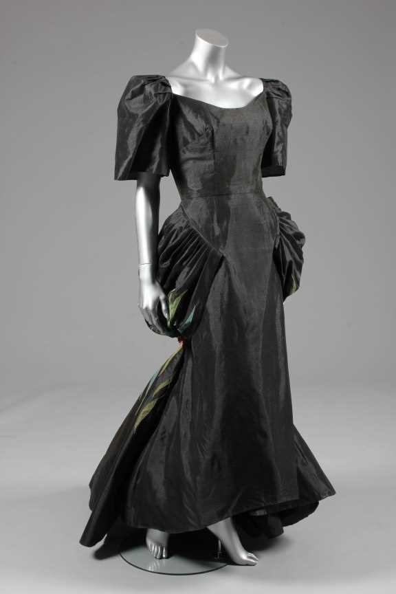 Lot 84 - A Ramon Valera black gazar evening gown, or