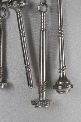 Lot 214 - A Versace 'Nuts and Bolts' metal chain belt,...