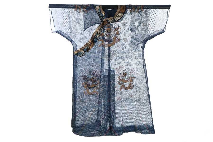 Lot 432 - An embroidered summer gauze dragon robe,