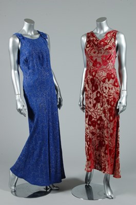 Lot 402 - 1930s evening wear, comprising red and gold...