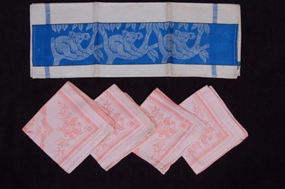 Lot 420 - A large group of mainly damask and huckabuck...