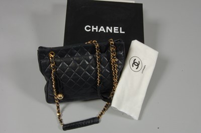 Lot 412 - A Chanel quilted leather shopper, 1980s,...