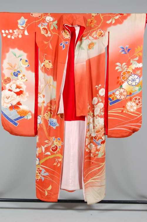 Lot 89 - A Japanese lady's trousseau, mainly unworn,