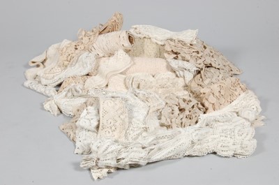 Lot 90 - A large group of mainly cotton bobbin lace...