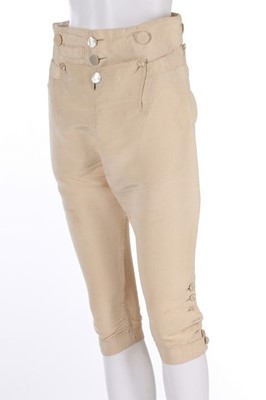 Lot 175 - A pair of men's ivory silk breeches, 1790-1800,...