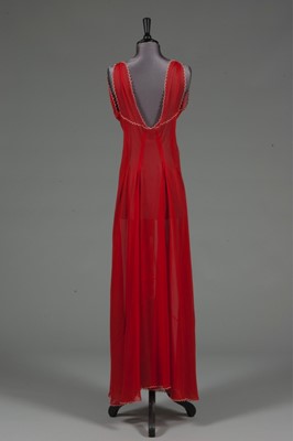 Lot 102 - A scarlet chiffon nightdress, capelet and full...