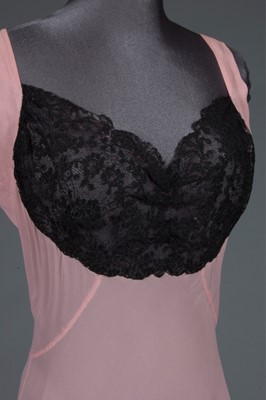 Lot 88 - A pale rose-pink chiffon and black Chantilly...