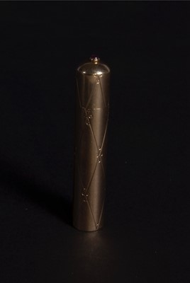 Lot 111 - A Cartier gold perfume atomiser, late 1940s,...