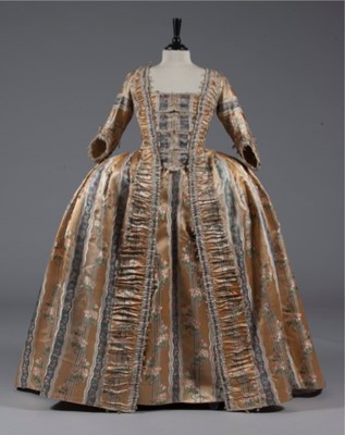 Lot 40 - A brocaded apricot robe à la française, circa...