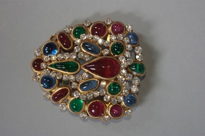 Lot 26 - A Gripoix brooch/pendant, 1960s, unsigned,...