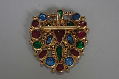 Lot 26 - A Gripoix brooch/pendant, 1960s, unsigned,...