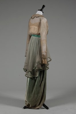 Lot 53 - A rare Lucile jade green velvet evening gown,...