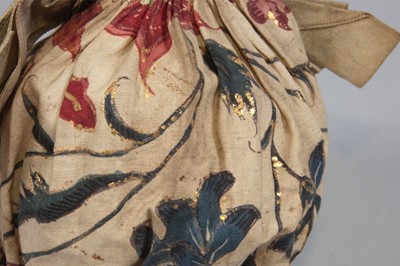 Lot 33 - A printed cotton `Indiennes' chintz purse,...