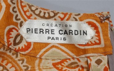Lot 177 - A Pierrre Cardin voluminous printed slubbed...