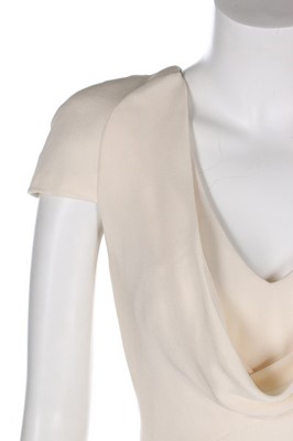 Lot 216 - An Alexander McQueen 'Pippa Middleton' ivory...