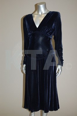 Lot 195 - A Paquin couture navy velvet dinner gown,...