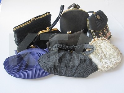 Lot 241 - A group of 1940s evening bags, including...