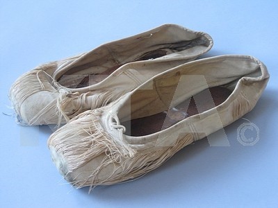 Lot 248 - Rudolf Nureyev and Margot Fonteyn dance shoes,...