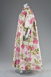 Lot 87 - A Balenciaga chintaffeta evening coat or...