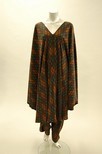 Lot 110 - A Madame Grès printed silk evening ensemble,...
